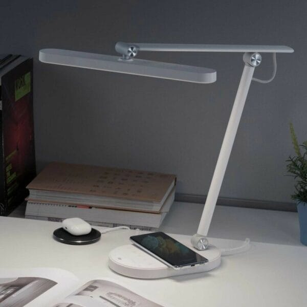 momax q.led 2 desk lamp with 15w wireless charger ( ql9ukw / ql9uke)