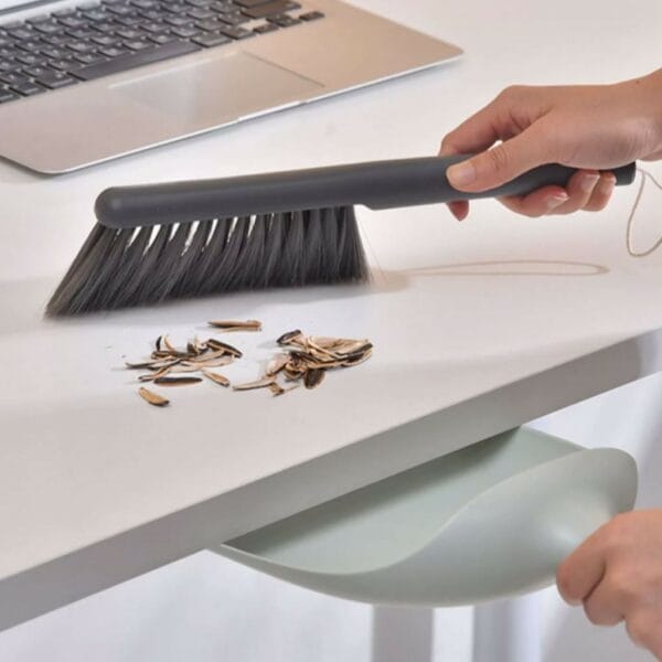cleaning brush