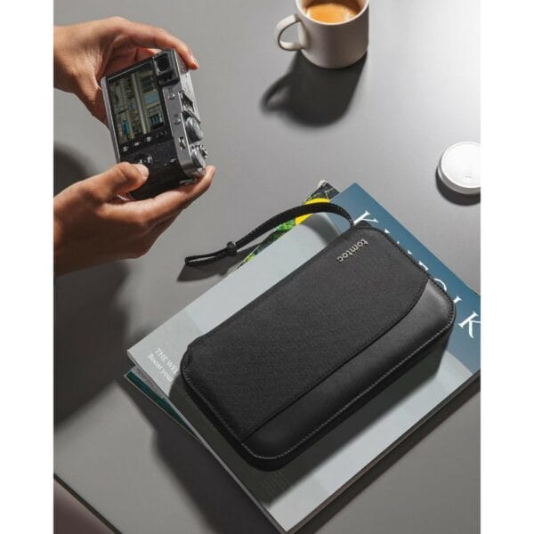 tomtoc navigator t03 passport bag black