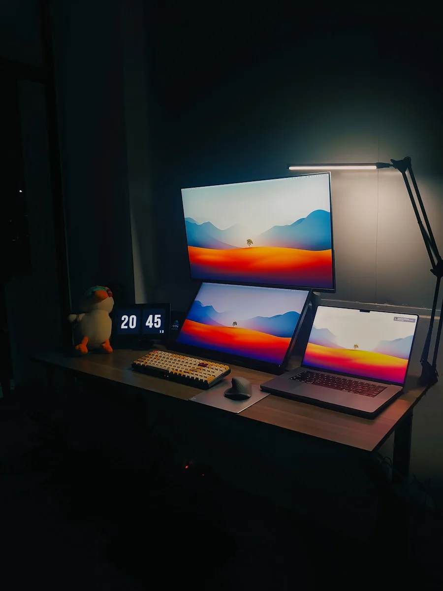 Monitors & Displays