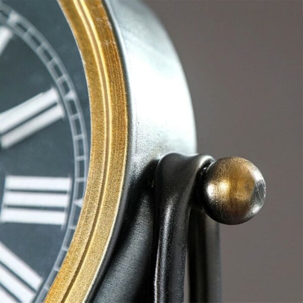 matelpiece retro european metal clock