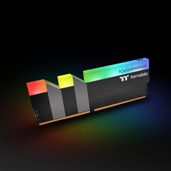 thermaltake toughram rgb memory ddr4 4000mhz 16gb (8gb x 2)
