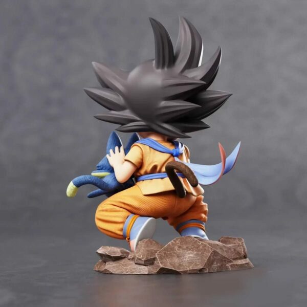 dragon ball kid goku with poole figure